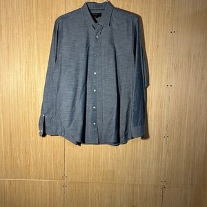Banana Republic Casual Gray (Slate) Button Down Shirt